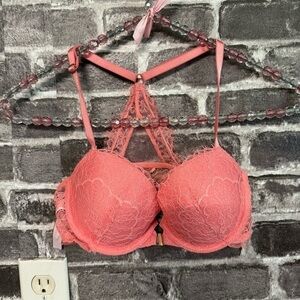 NWT Victoria’s Secret lined Demi bra pink lace front closure